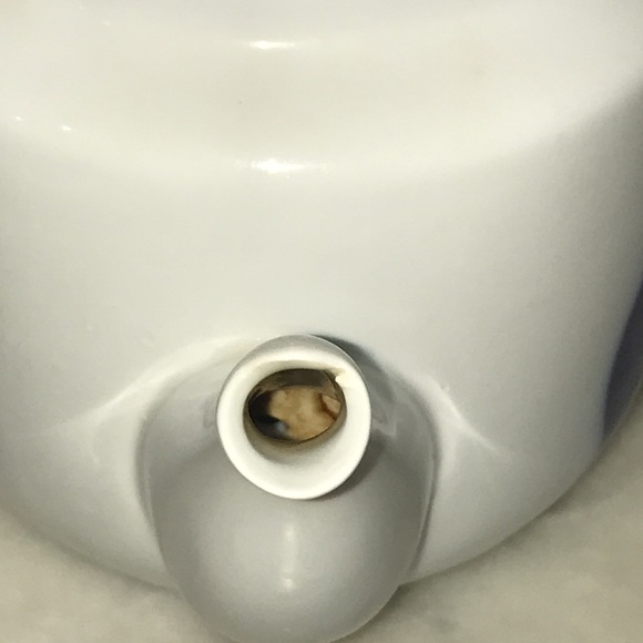 Blue and white china teapot - Picture 14 of 15